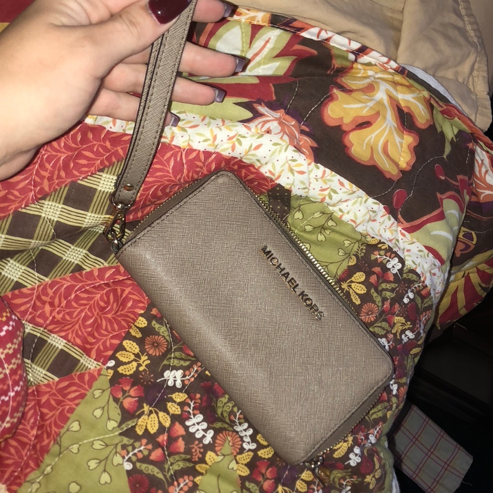 Michael Kors wristlet